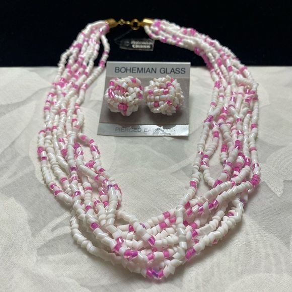 Vintage Pink and White Bohemian Glass MultiStrand Necklace Set NWT - Picture 14 of 15